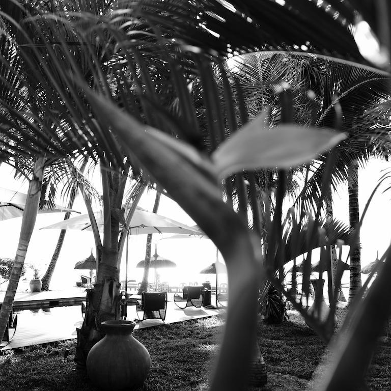 Constance Sakoa Boutik Hotell Trou aux Biches Exteriör bild